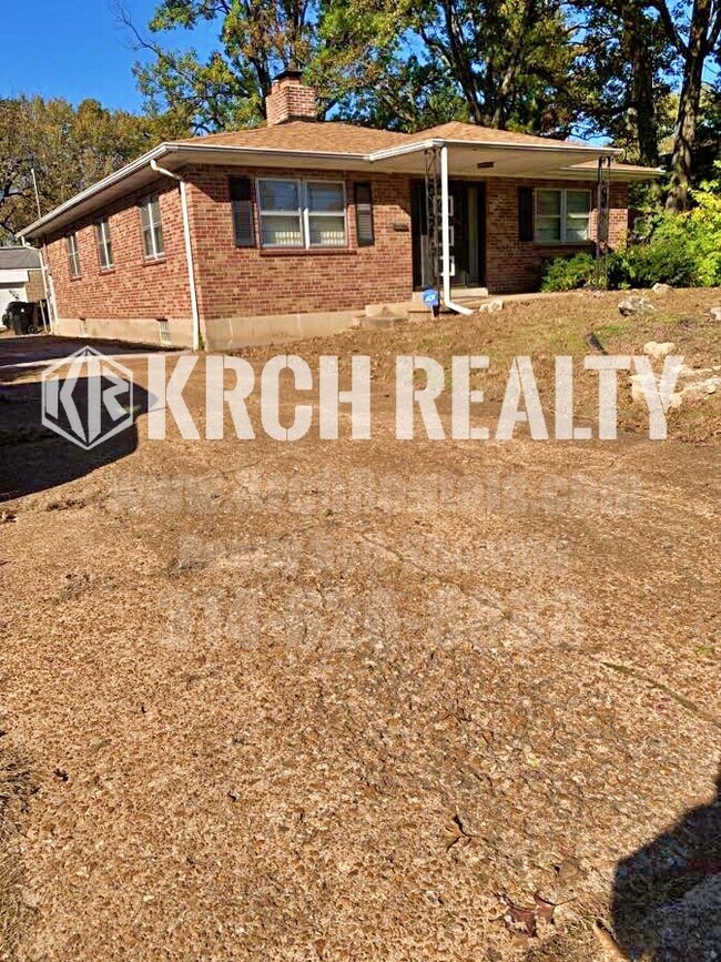 1039 N Hanley Rd, University City, MO 63130 House Rental in