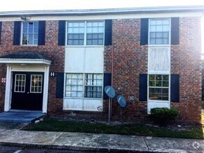 Building Photo - 5325 Curry Ford Rd
