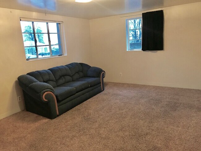 Foto del edificio - 3376 Porter Ave