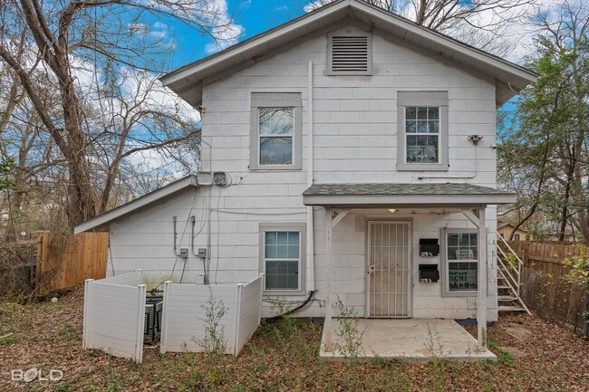 Building Photo - 3215 Penick St