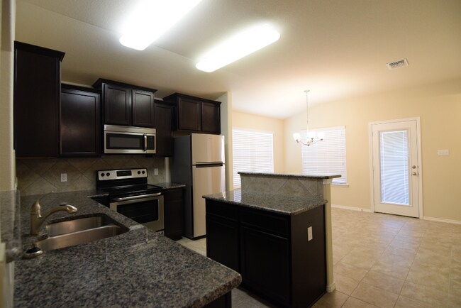 Building Photo - 5926 Hopkins Dr