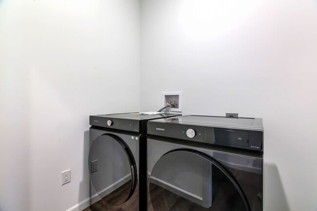 Building Photo - Coming Soon! Stunning 3 Bedroom home!