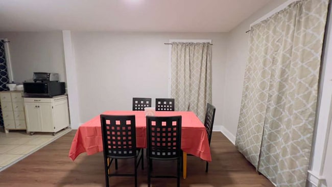 Building Photo - 197 Brooks Ave