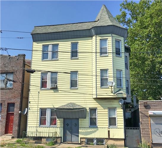 Primary Photo - 68 Mill St
