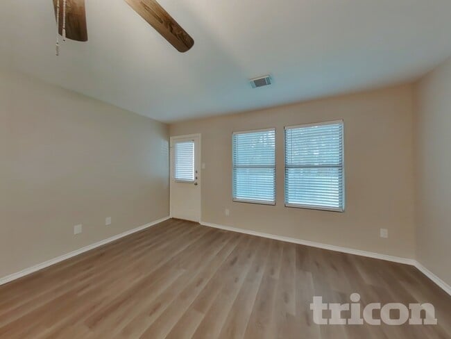 Building Photo - 1607 Katydid Ct