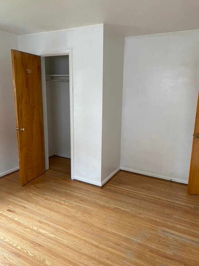 bedroom 1 - 404 W Hickory St