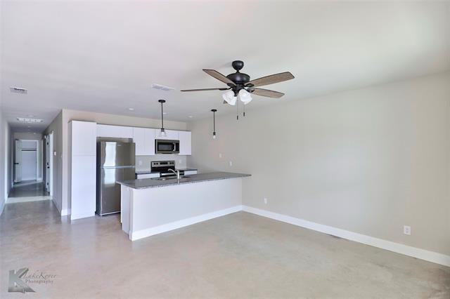 Foto del edificio - 2221 Graham St