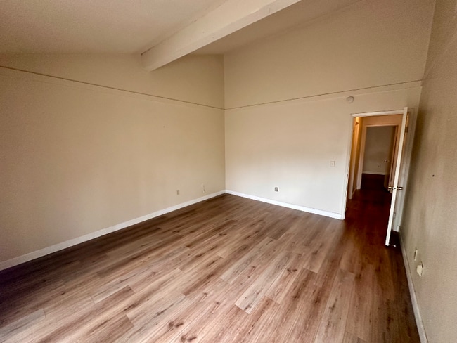 Building Photo - 1210 Caren Rd