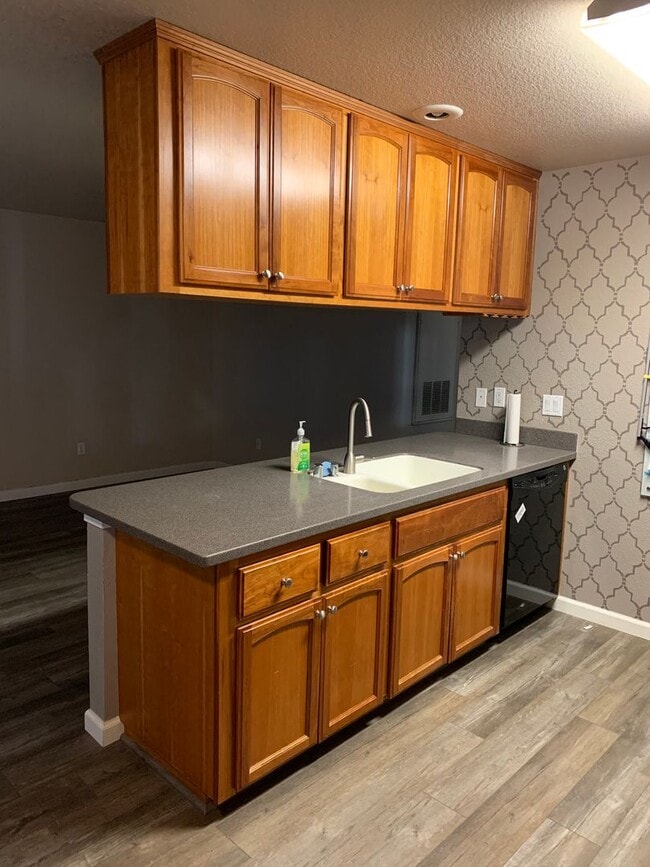 Building Photo - updated condo in central location