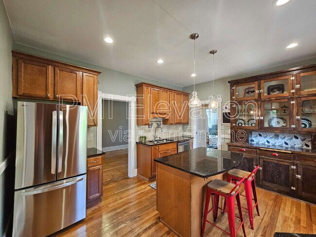 Foto del edificio - 1529 Lowell Blvd