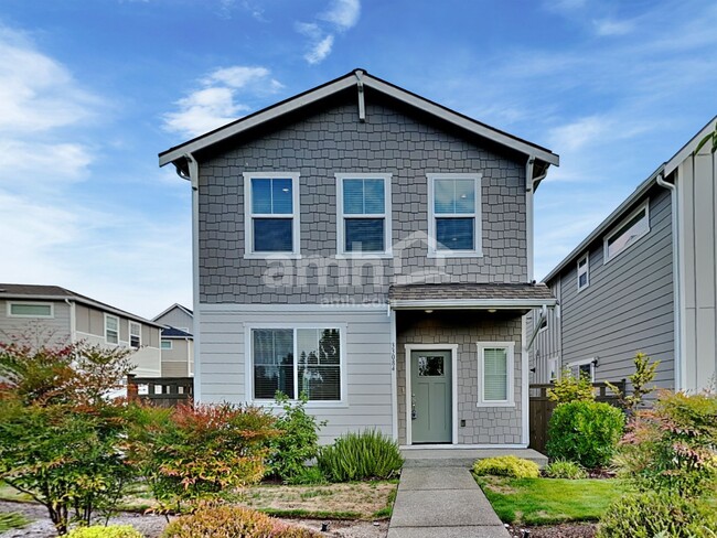 Building Photo - 33084 Ten Trails Pkwy