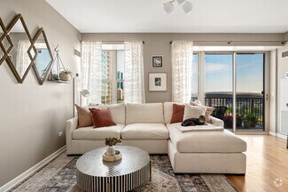 Building Photo - 1717 S Prairie Ave