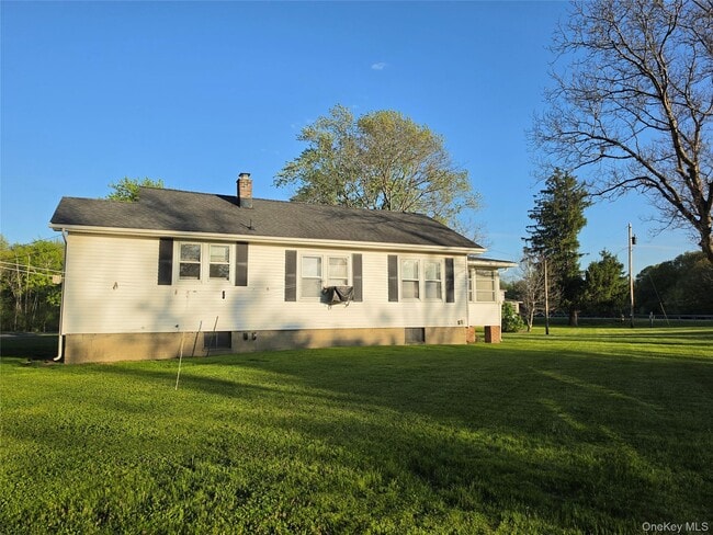 Building Photo - 1836 NY-300