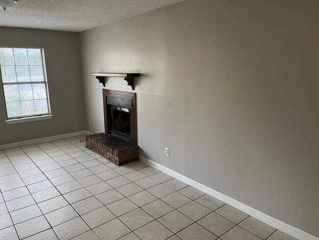 Foto del edificio - 3504 Christine Rd