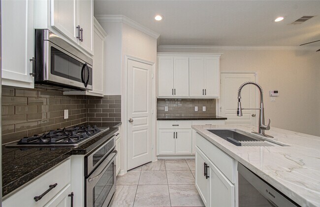 Foto del edificio - 4908 Crawford St