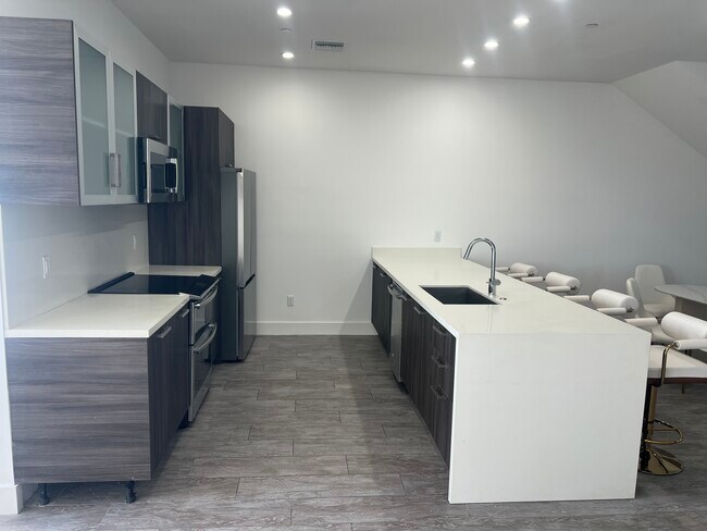 Foto del edificio - 1045 NE 18th Ave