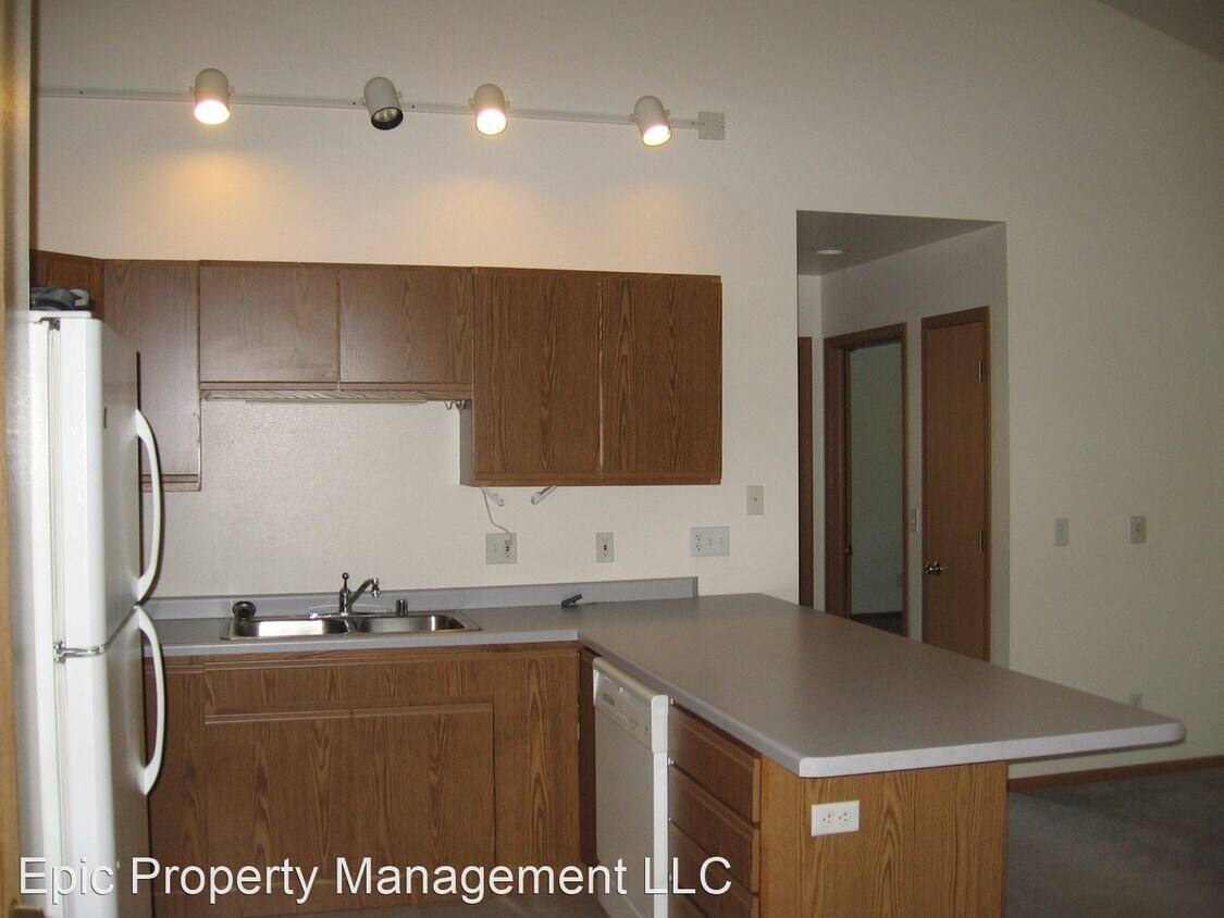 1227 Commonwealth Dr, Fort Atkinson, WI 53538 Room for Rent in Fort