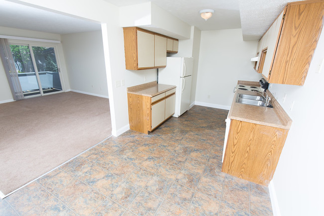 Kitchen - Rosemont Apartments