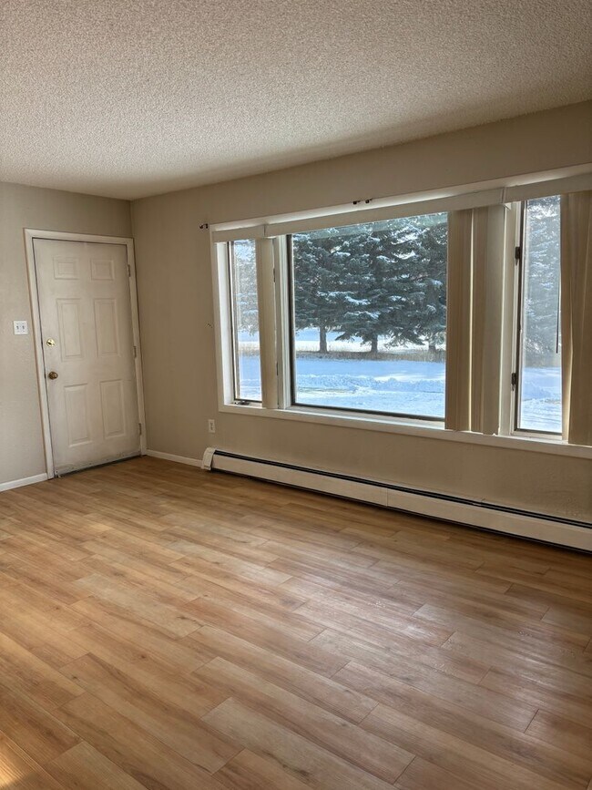 Building Photo - Lease Only-Fideler Rd 621-SB