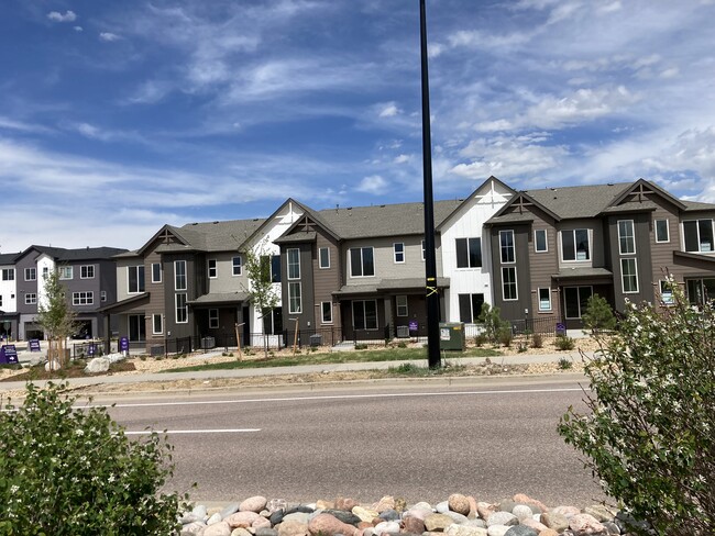 Building Photo - 404 Millwall Cir