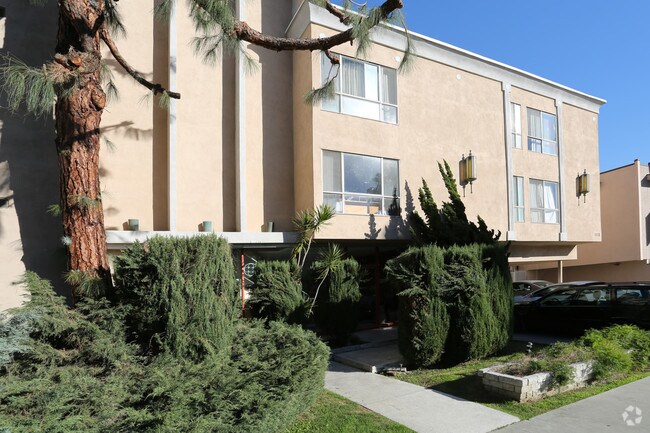 Foto del edificio - 1020 S Sherbourne Dr