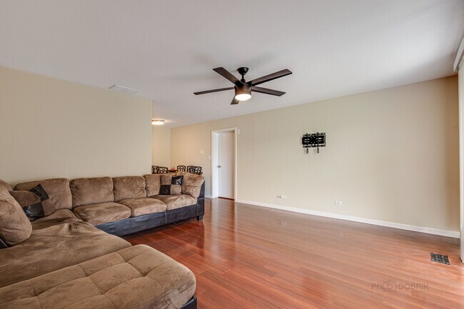 Foto del edificio - 219 Kendrick Ct