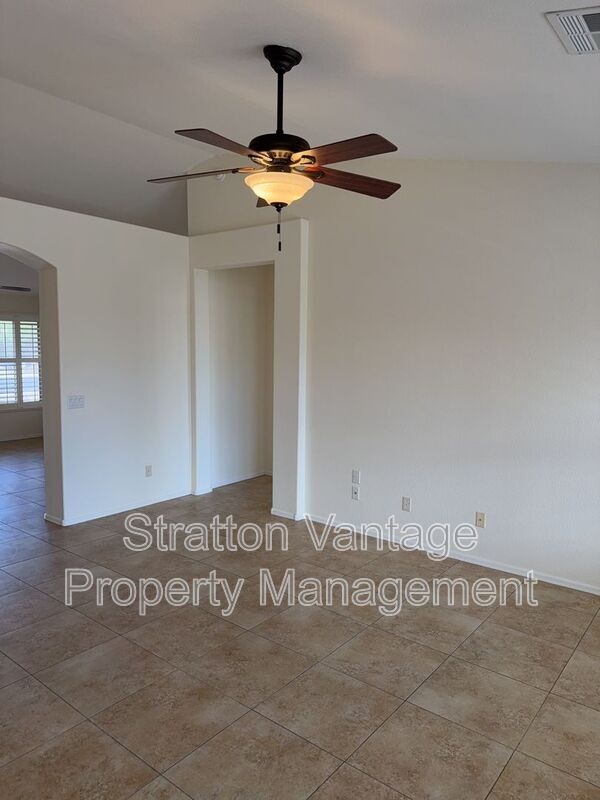 Building Photo - 17613 N Kimberly Way