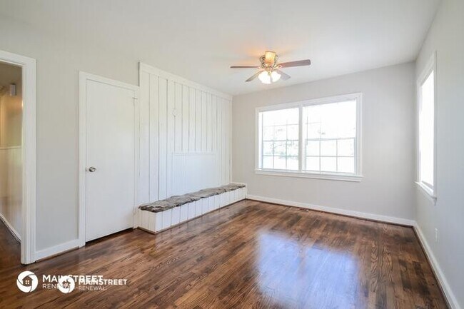 Building Photo - 937 8th St, Pleasant Grove, AL 35127