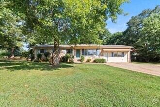 Building Photo - 507 Clift Dr