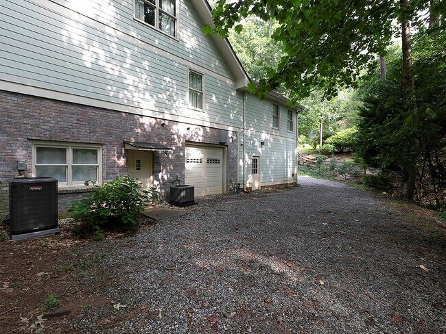 Foto del edificio - 2270 Pilgrim Mill Way
