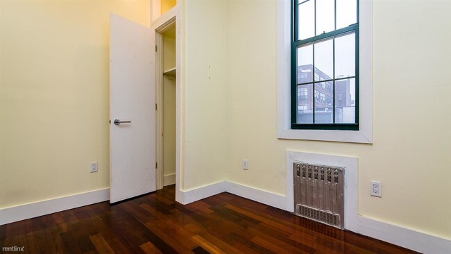 Foto del edificio - 276 Boerum St