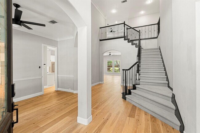 Building Photo - 2705 Quiet Moon Trail