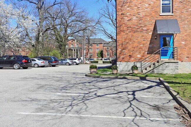 Foto del edificio - 508 W 2nd St