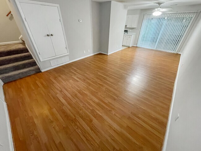 Foto del edificio - 2372 Farmstead Cir