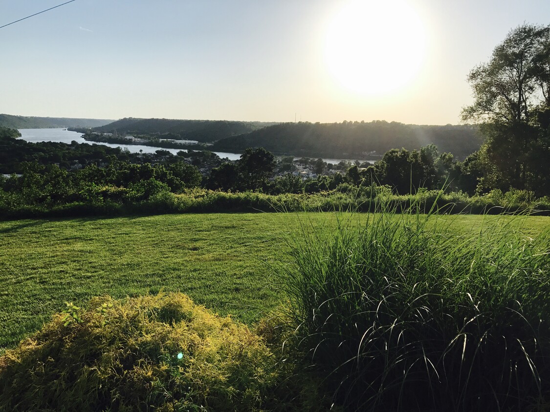 Sunset views from the patio - 325 Skyview Ct