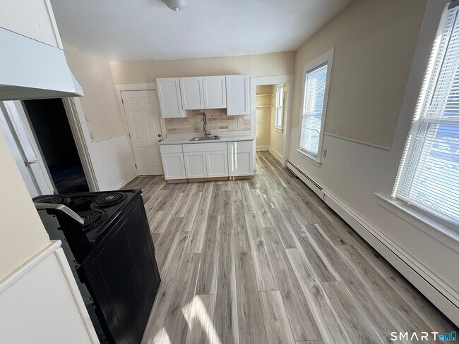 Foto del edificio - 15-17-17 Beacon St