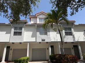 Building Photo - 2052 Alta Meadows Ln