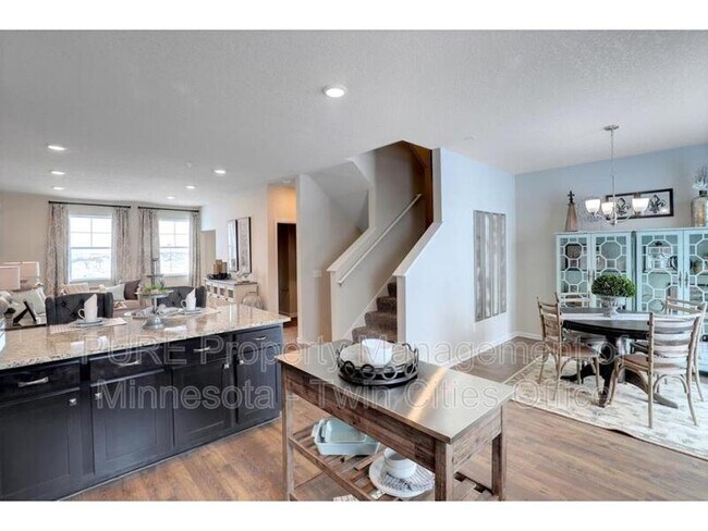 Foto del edificio - 9626 Olive Ln N