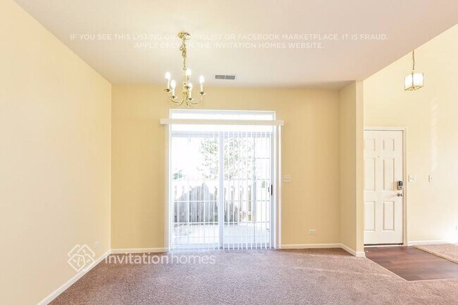 Foto del edificio - 2562 Hillsboro Blvd