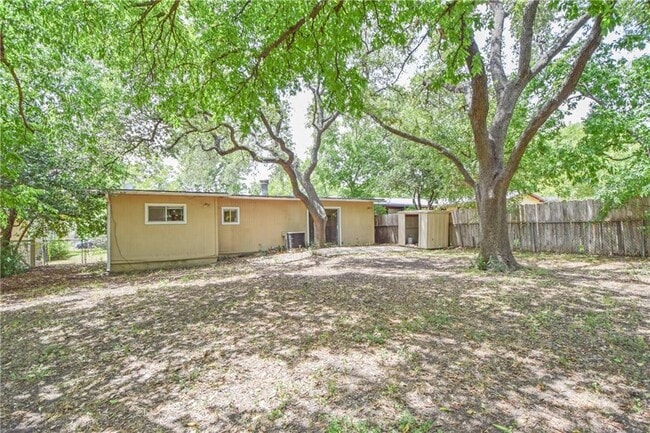 Building Photo - 602 Hammack Dr