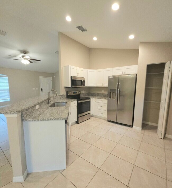 Foto del edificio - 7 Juniper Pass Way