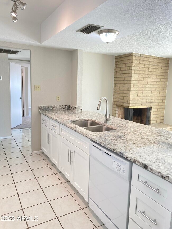 Foto del edificio - 3633 W Calavar Rd