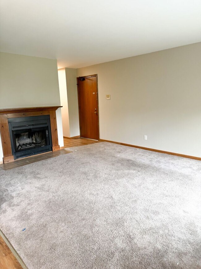Foto del edificio - 6750 Park Ridge Dr