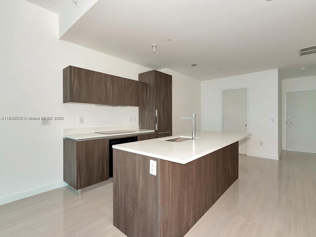 Foto del edificio - 480 NE 31st St