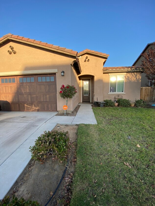 1144 S Bridle Ave, Fresno, CA 93727 House Rental in Fresno, CA