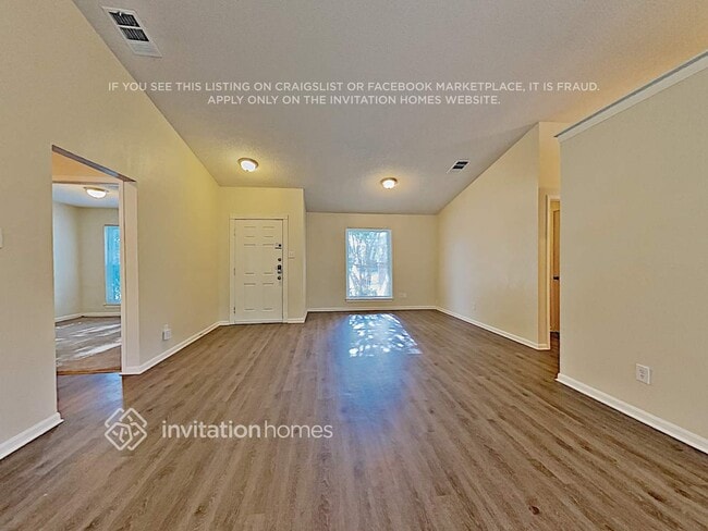 Building Photo - 5345 Colonial Dr