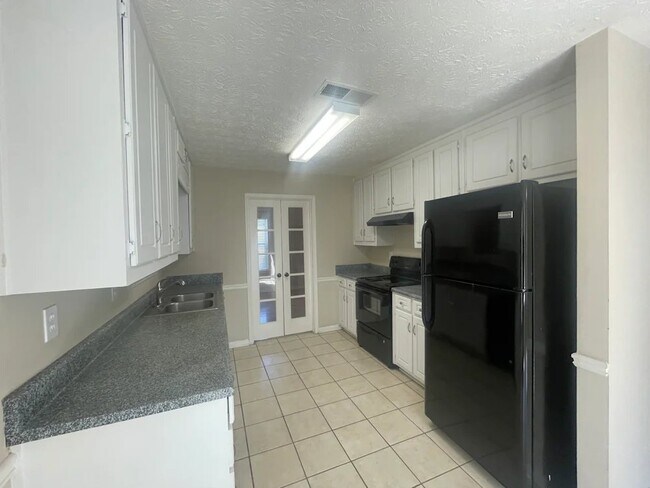 Foto del edificio - 2975 Hampton Valley Dr SE