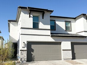 Building Photo - 17050 N 50th Pl