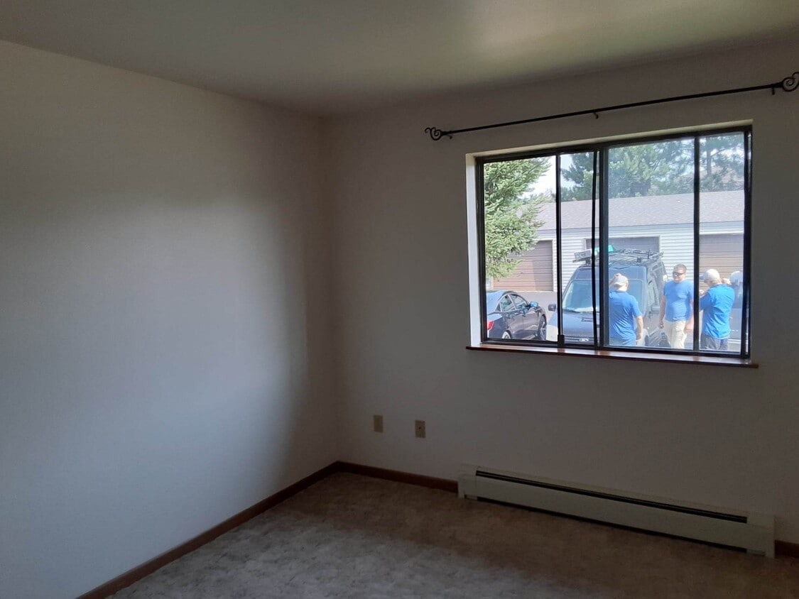 bedroom - 1320 N Minnow Lake Rd