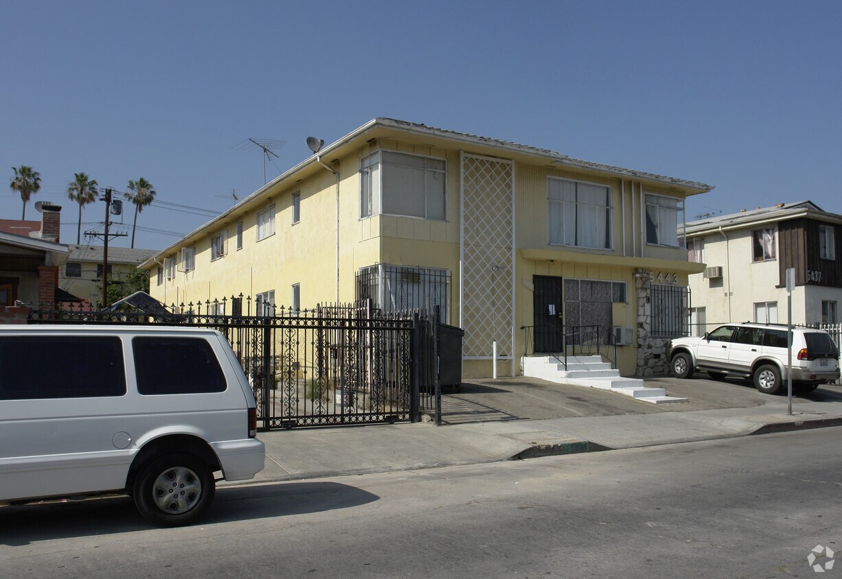 Foto del edificio - 5441-5443 Romaine St